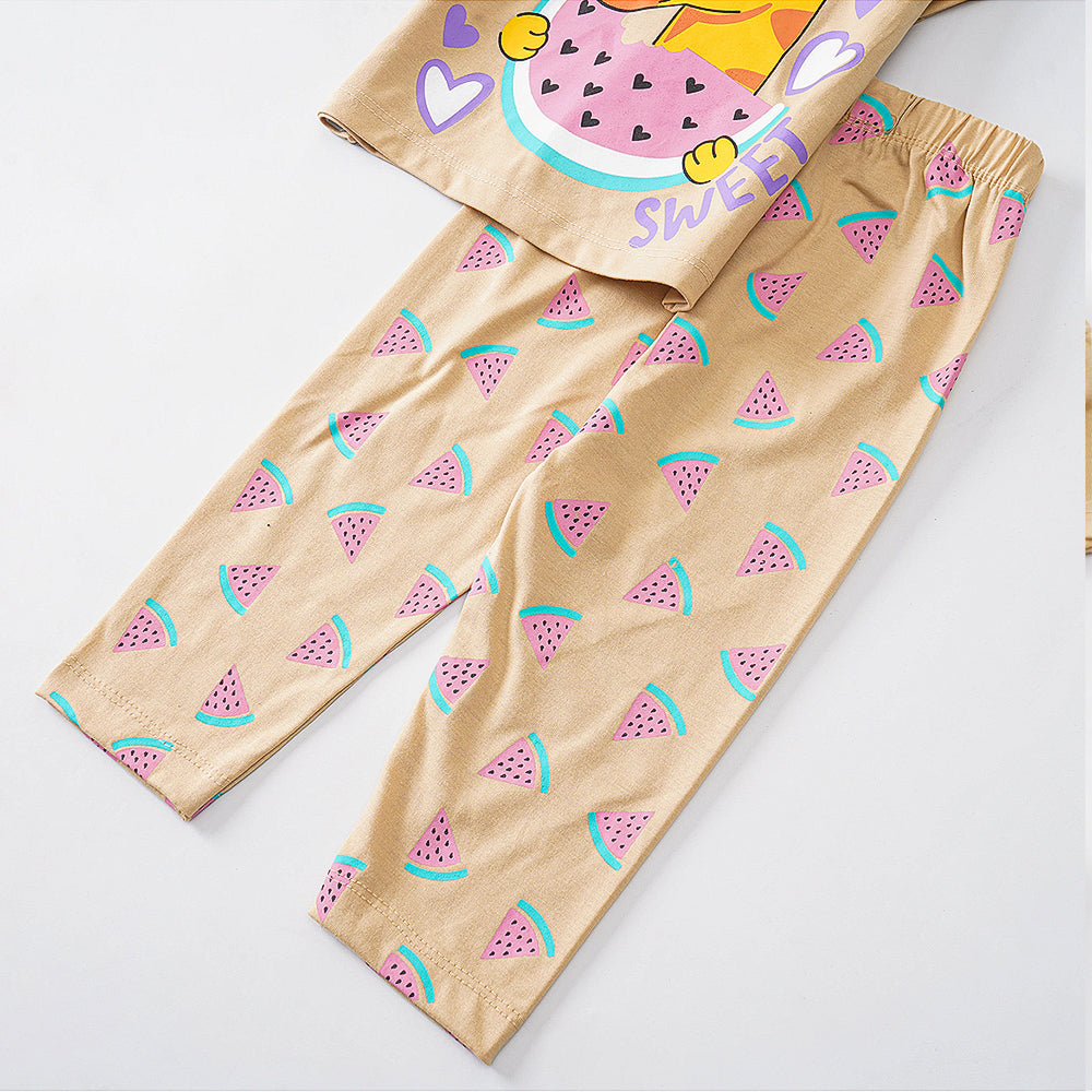 Giraffe Sweet Dreams: Beige Pajama Set with Whimsical Design