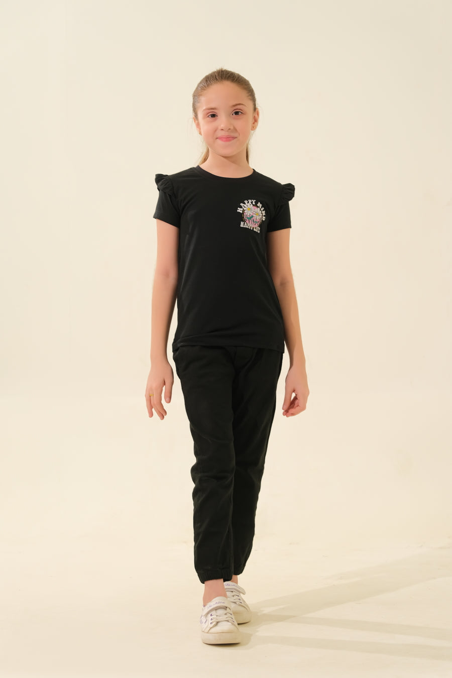 Girls' black "Happy Mind Happy Life" Floral T-Shirt with Ruffled Sleeves