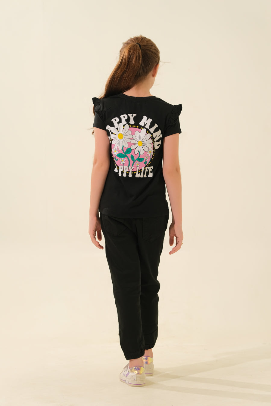 Girls' black "Happy Mind Happy Life" Floral T-Shirt with Ruffled Sleeves